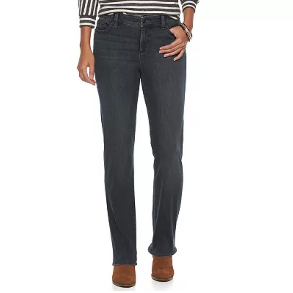 Petite Chaps Classic Fit Madden Straight-Leg Jeans